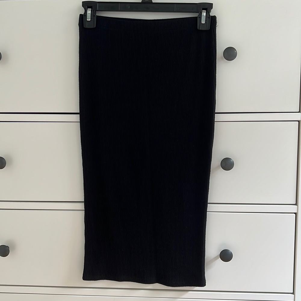 ❤️ Aqua Bloomingdale's Black Ribbed Midi Skirt Stretchy Bodycon Small